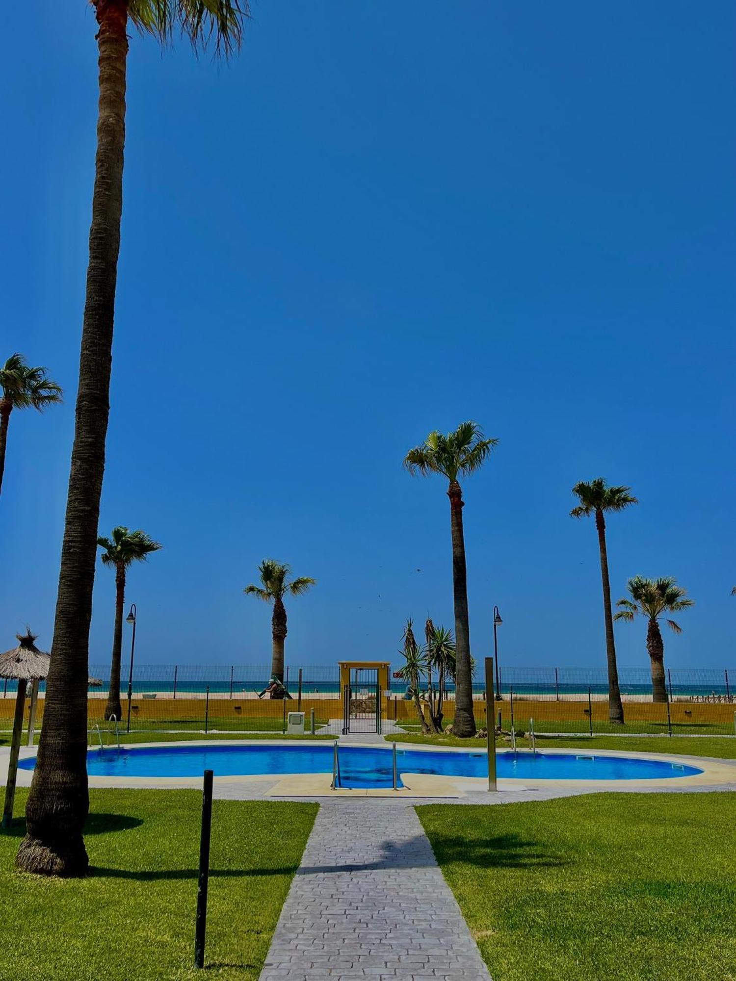 La Tortuga I, Encantador Apartamento Con Garaje En Primera Linea De Playa طريفة المظهر الخارجي الصورة